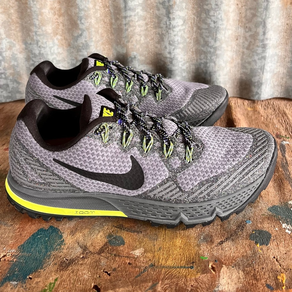 Ladies Nike Air Zoom Sz. US 8.5 Gray Running Shoe Sneakers